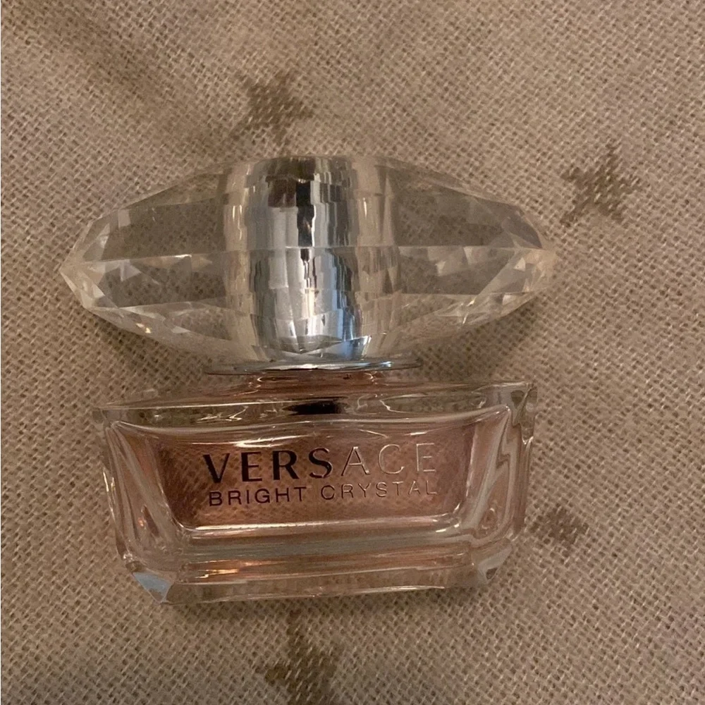 Versace Bright Crystal Eau de Toilette - Picture 3 of 3